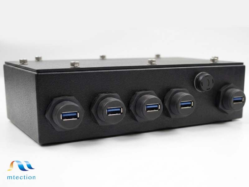 エムテクションUSB3.0ハブ 振動下でUSB脱落を防ぐ固定強度の高いUSBハブ